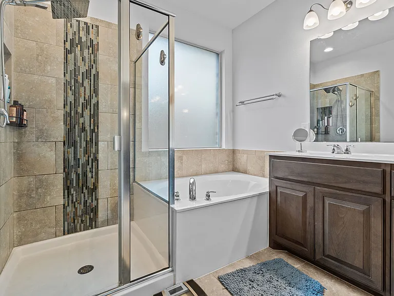 9108 Golden Hollow Ln — Photo 27