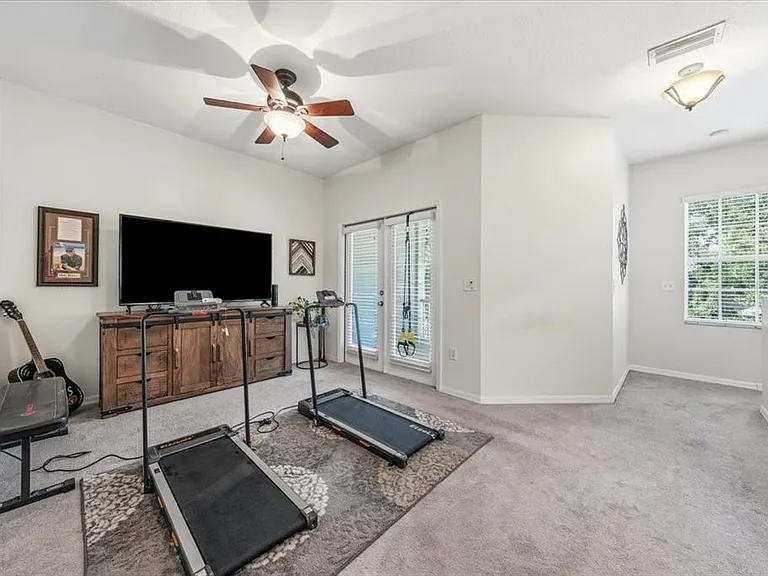 9606 Royce Dr — Photo 15