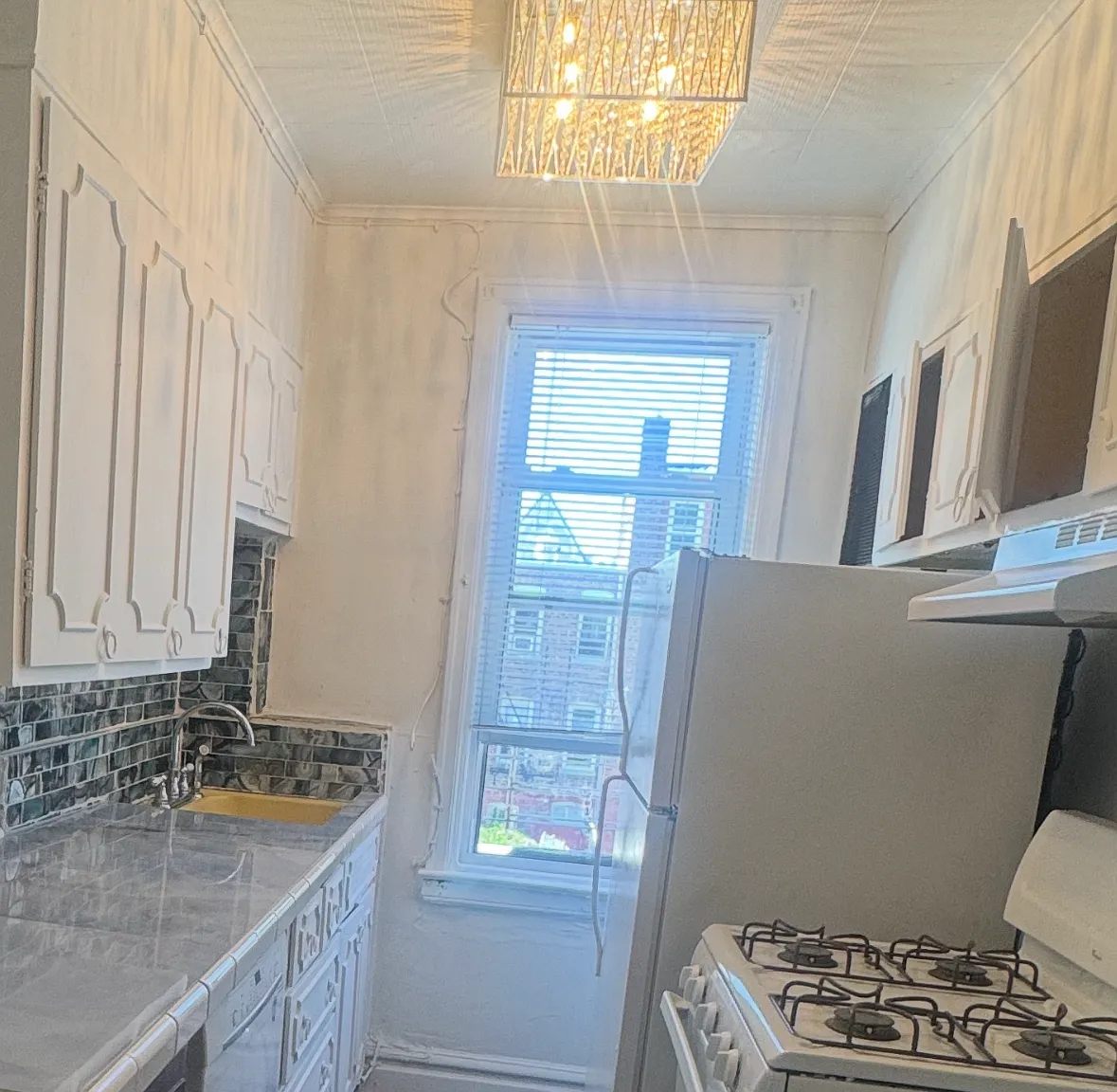 1376 Troy Avenue — Photo 3
