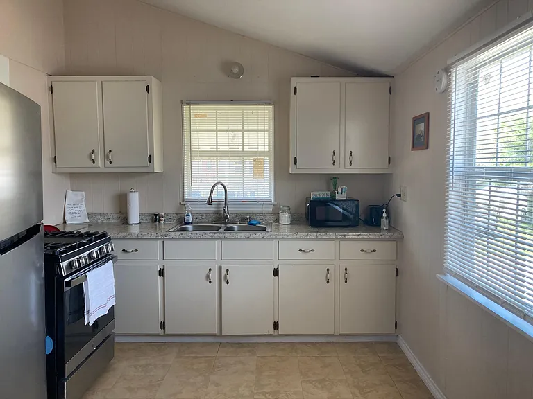 26 Bayberry Cir #UPPER — Photo 6
