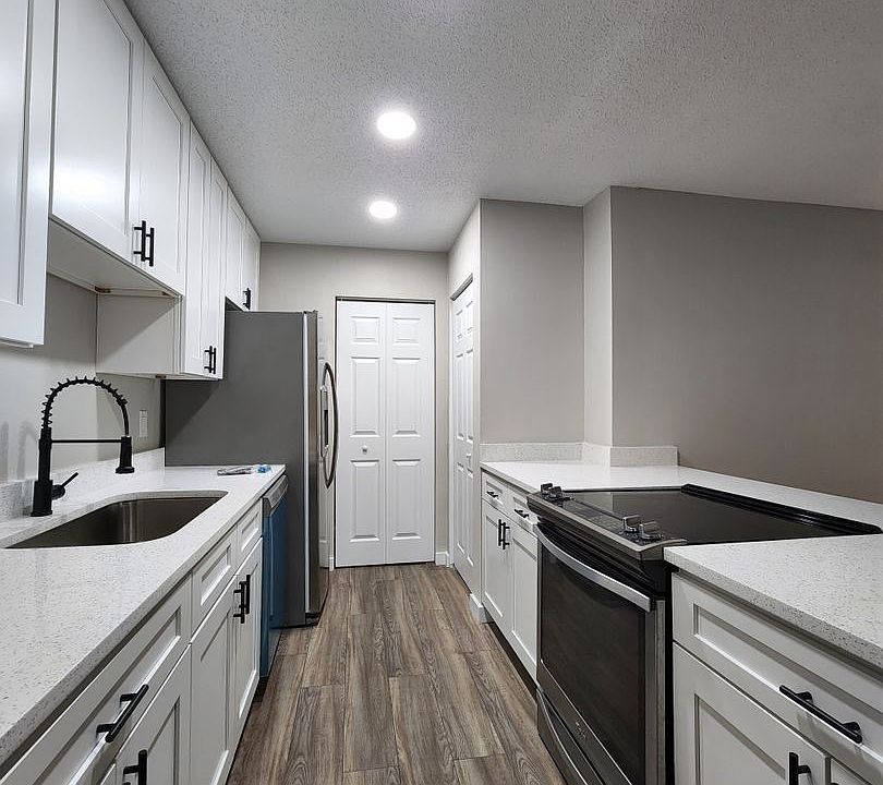 1st image of 2606 NE 11th Pl