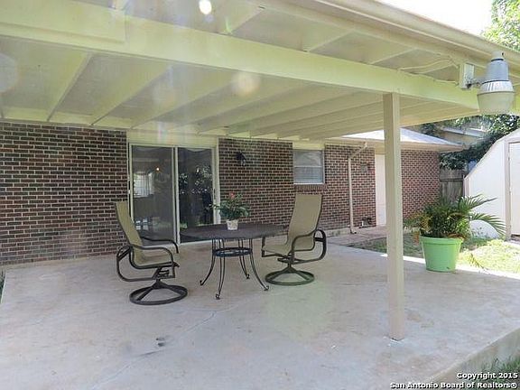 3rd image of 3939 Starhill Dr