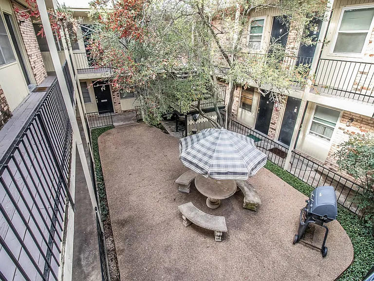 4808 Bryce Ave #4 — Photo 9