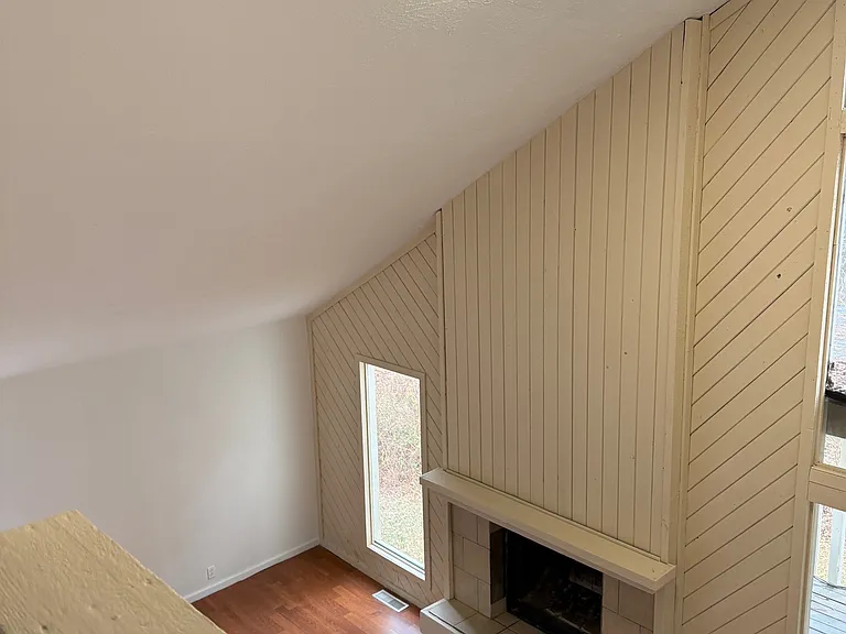 6062 Lakeshore Dr SE — Photo 10