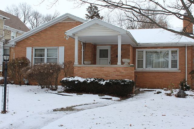 2nd image of 820 Cobb Blvd