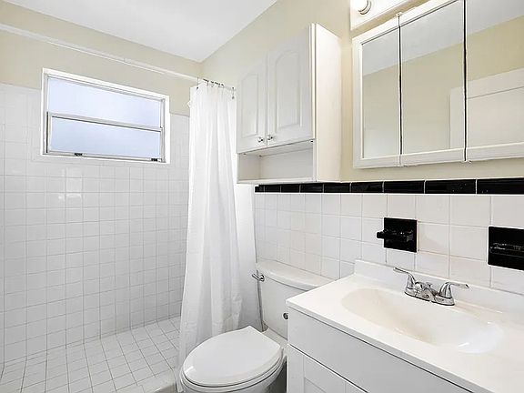 2nd image of 527 Goodland Dr W Unit A