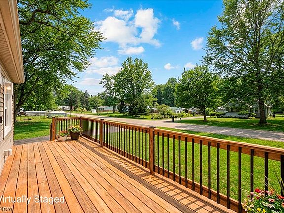 4th image of 99 Meadowridge Rd