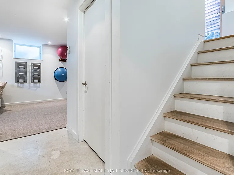 241 Garden Ave — Photo 27