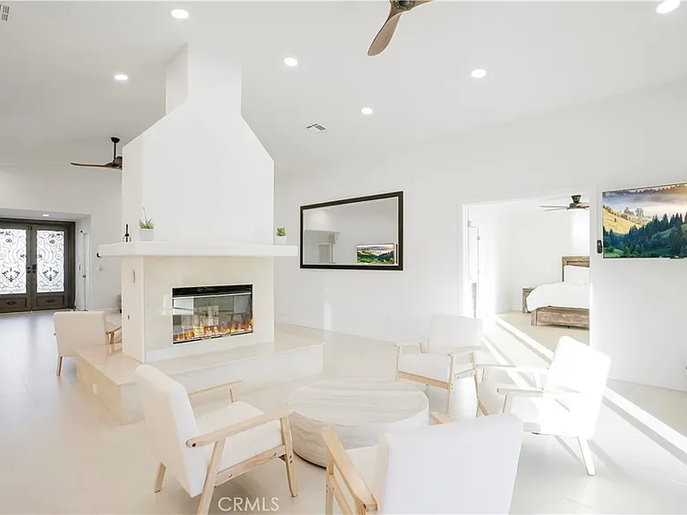 68135 Tachevah Dr — Photo 15