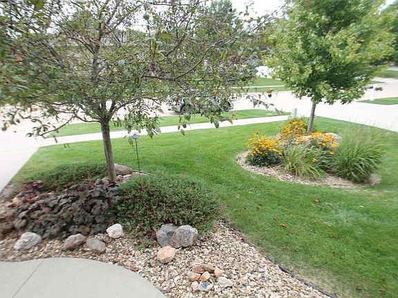 2nd image of 522 Melendy Ln
