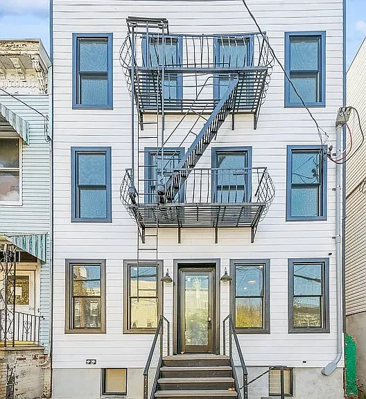 216 Halladay St #4 — Photo 9