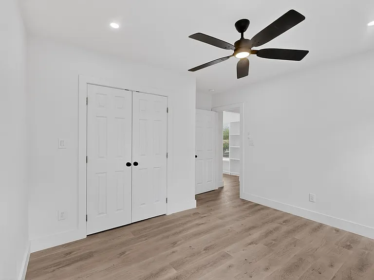 719 S Storey St — Photo 24