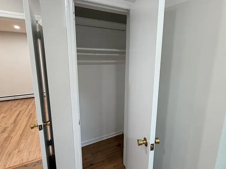 554 Main St — Photo 9