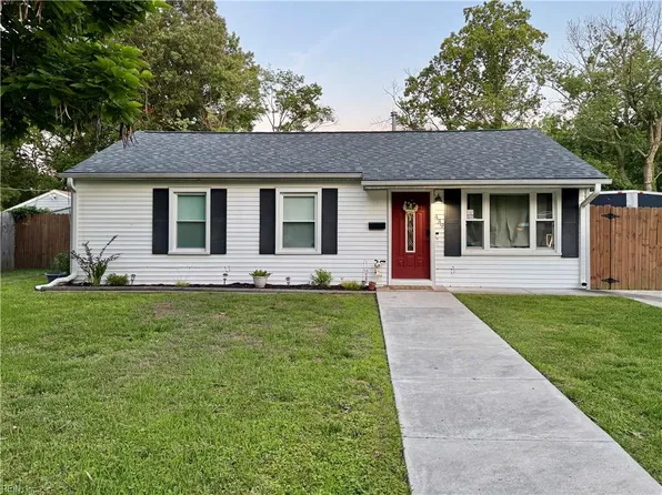 439 Walnut St, Hampton, VA 23669