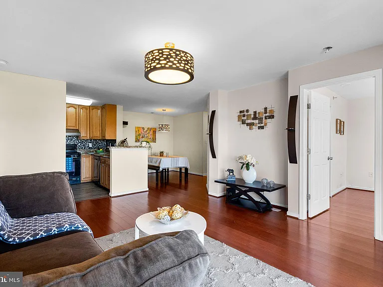 13304 Kilmarnock Way #4-A — Photo 9