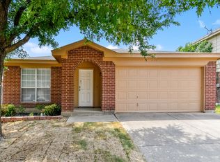848 Meadowlark Dr, Saginaw, TX 76131