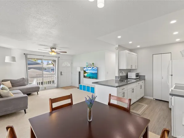 94-828 Lumiauau St APT N204, Waipahu, HI 96797