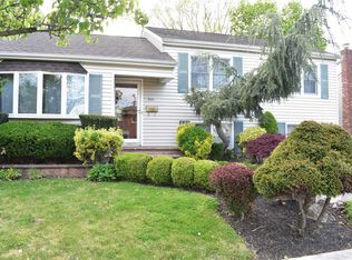 341 Stewart Ave, Bethpage, NY 11714