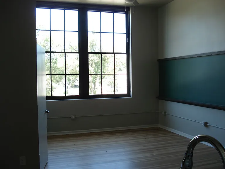 308 E Corning St — Photo 23