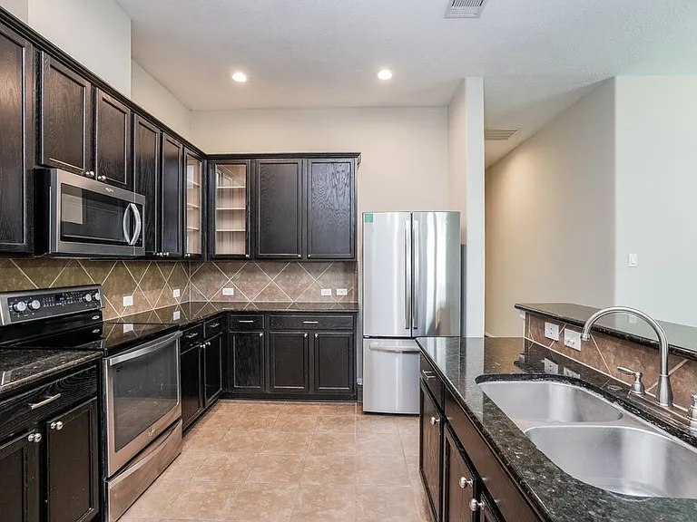 3214 Bainbridge Hill Ln — Photo 9