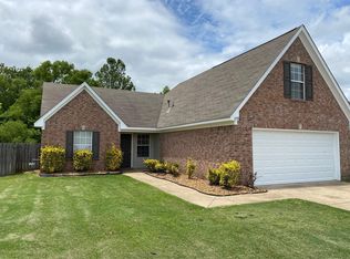 7193 Hurt Rd, Horn Lake, MS 38637