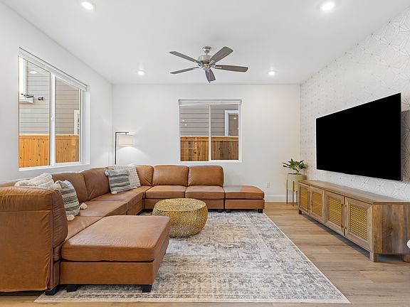 3rd image of 1810 Dayspring Ave