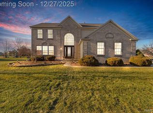 4763 Sherwood Cir, Canton, MI 48188
