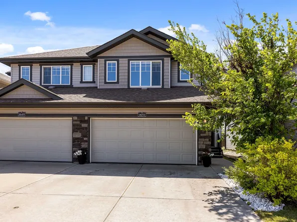 1651 Hammond Cres NW, Edmonton, AB T6M 0L8