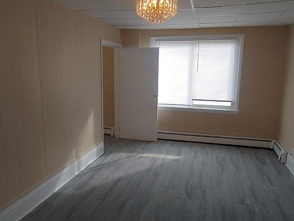 5th image of 1801 W Meinecke Ave #1801
