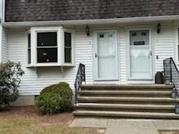 100 E 6th St Unit 2, Dracut, MA 01826