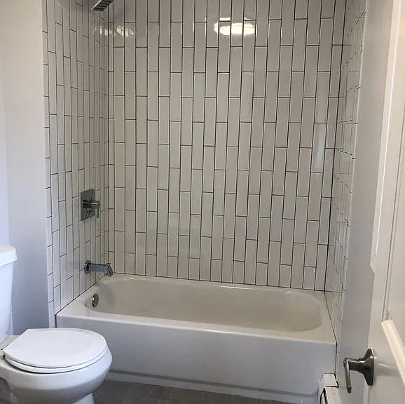 4420 Forest Ave #1F — Photo 7