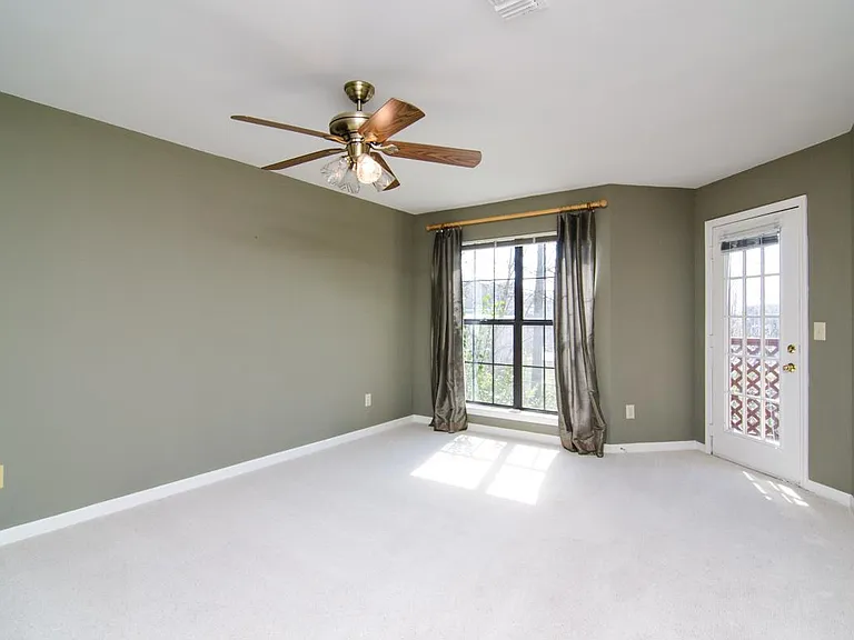 254 Glenstone Cir — Photo 13
