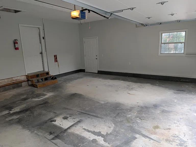 130 Hillside Dr — Photo 38