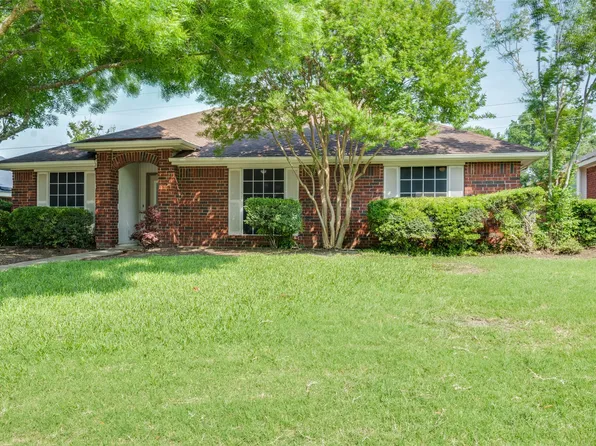 2009 Briargate Ln, Mesquite, TX 75181