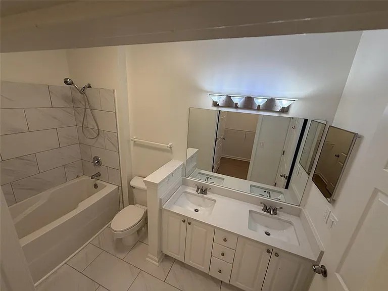 411 Spring Heights Ln SE #4 — Photo 13