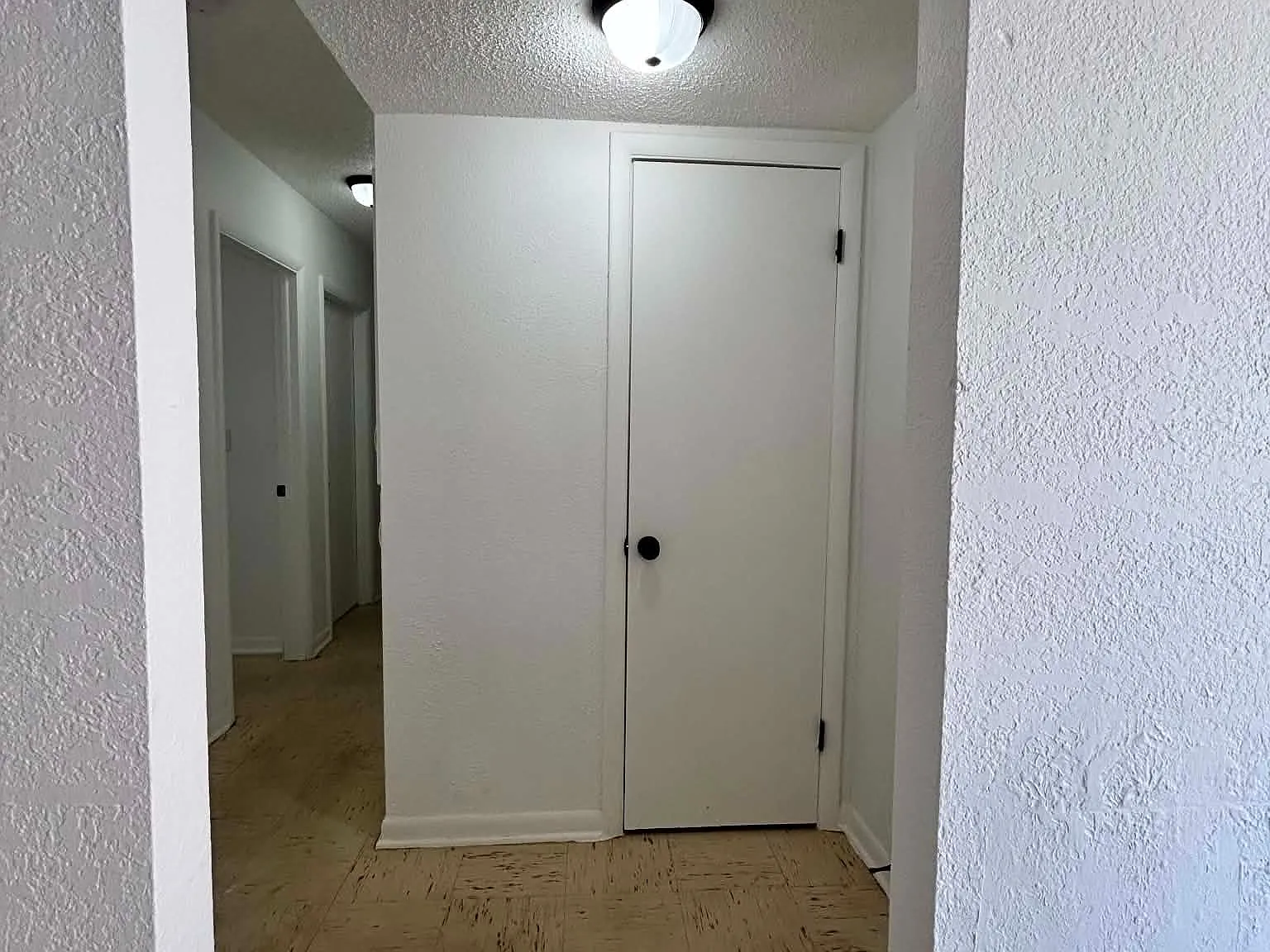 3 bed, 1095 sqft, $1,400 — Photo 4