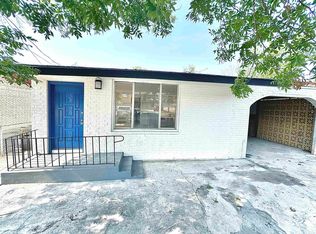 2711 E Kearney St, Laredo, TX 78043