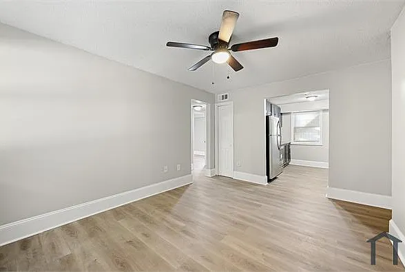 2 bed, 750 sqft, $1,299 — Photo 4