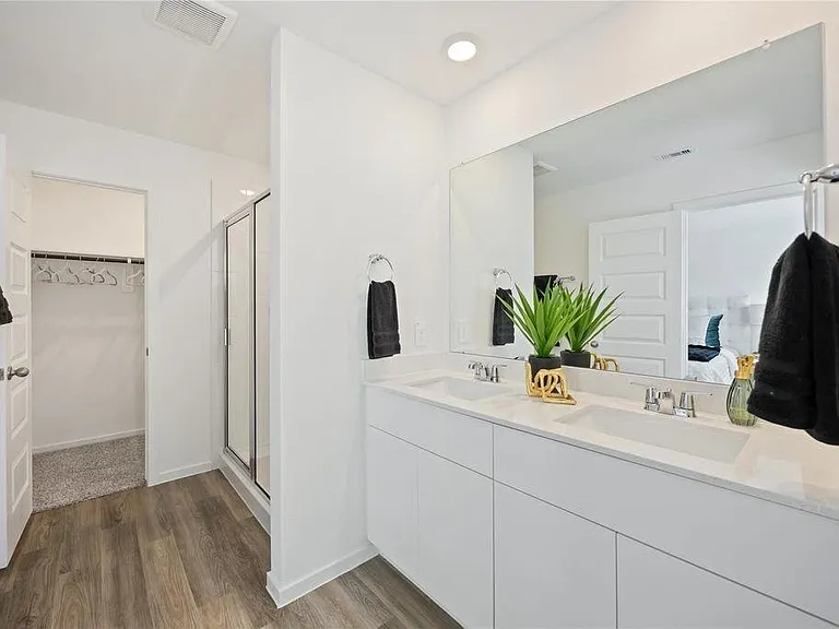 5930 Manning Oaks St — Photo 10