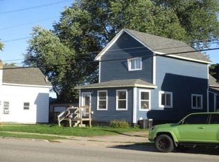 334 W Spruce St, Sault Sainte Marie, MI 49783