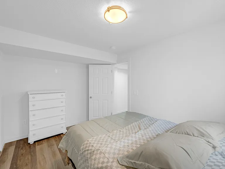 690 SE Drumlin Dr — Photo 14
