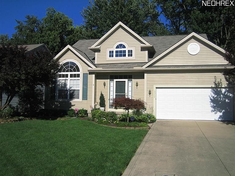 1st image of 3355 Bridgeport Dr