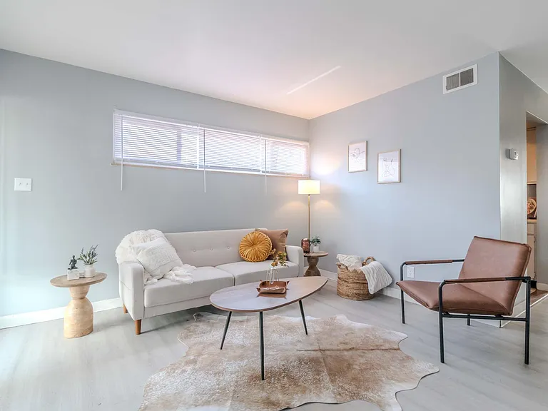 1234 W Main St #1 — Photo 1