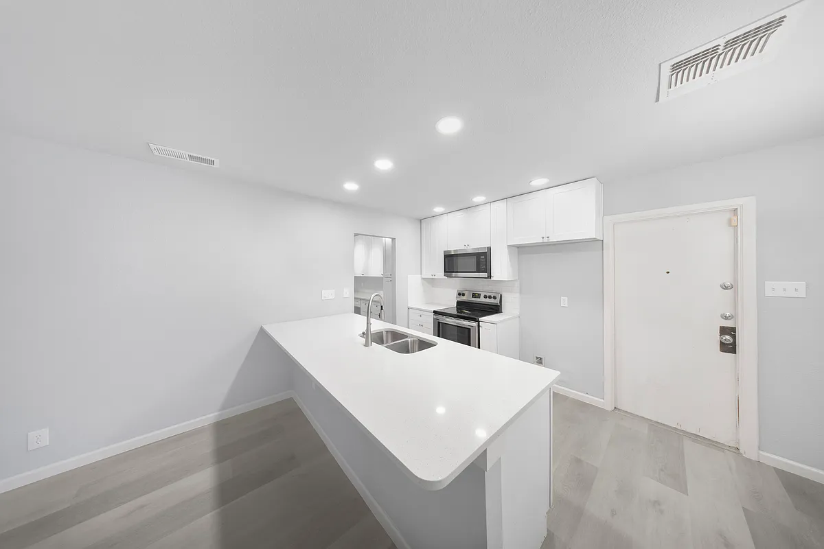 Building Photo - 4243 Greystone Dr