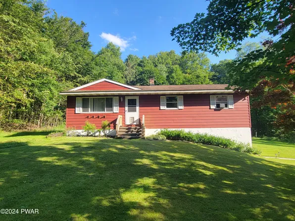 636 Niagara Dr, Pleasant Mount, PA 18453