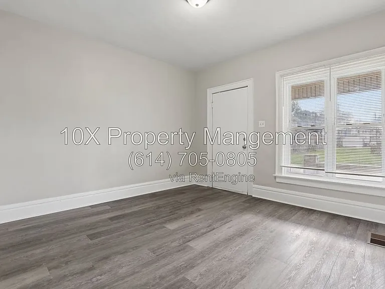 132 S Richardson Ave — Photo 7