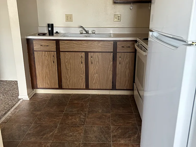 12 Waller Ave #8 — Photo 4