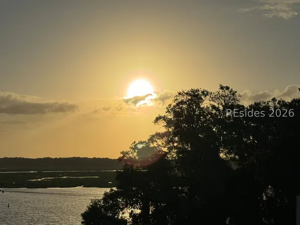 108 Whitehall Dr, Beaufort, SC 29907