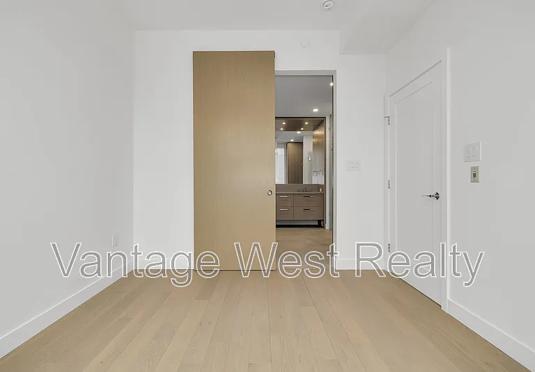 3389 Lakeshore Rd #216 — Photo 6