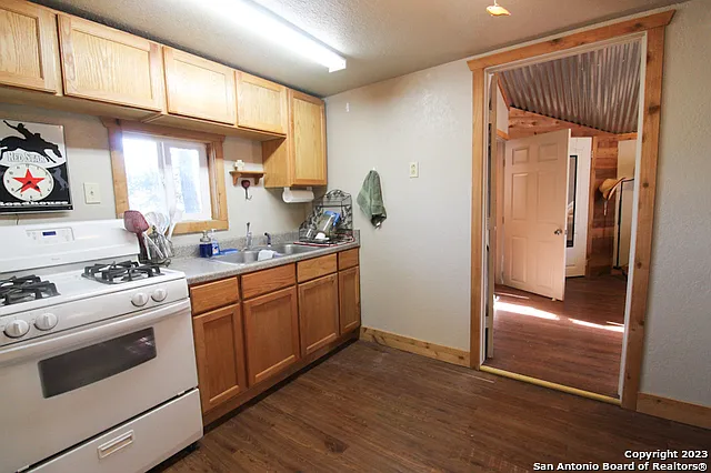 955 Faurie Rd #CEDAR CABIN — Photo 10